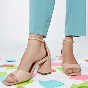 ALDO Safdie Nude Block Heel Sandal 2.5” Square Toe Wedding Bridesmaid Heels SZ 8